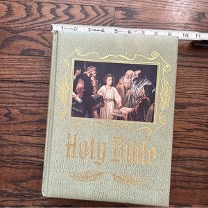 The New American Holy Bible (NAB) Catholic Heirloom Edition